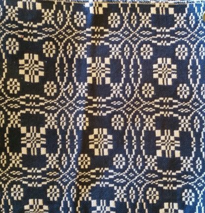 2039 Lovers Knot Natural Navy